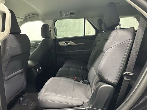 Used 2025 Ford Explorer Active image 42