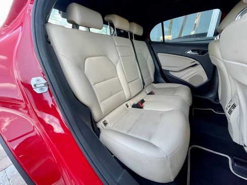 Used 2018 Mercedes-Benz GLA 250 image 39