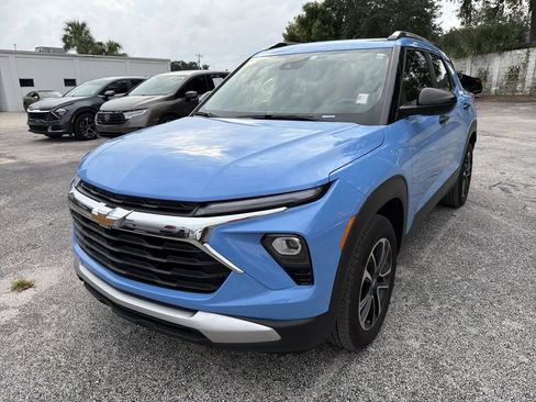 Used 2024 Chevrolet TrailBlazer LT w/ Driver Confidence Package AWD/4WD image 9