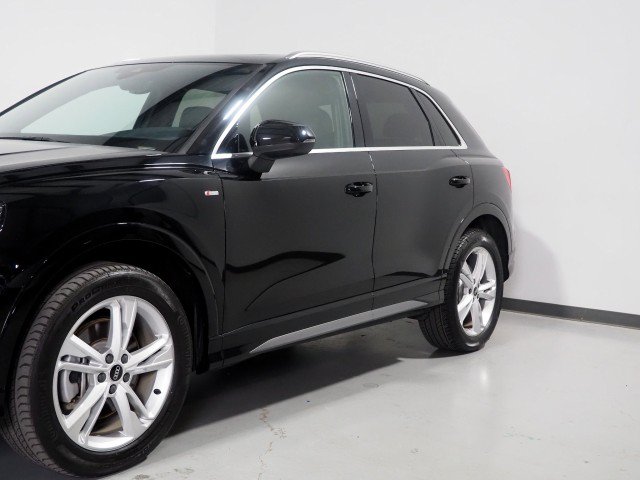 Used 2023 Audi Q3 2.0T Premium Plus w/ Premium Plus Package AWD/4WD image 52