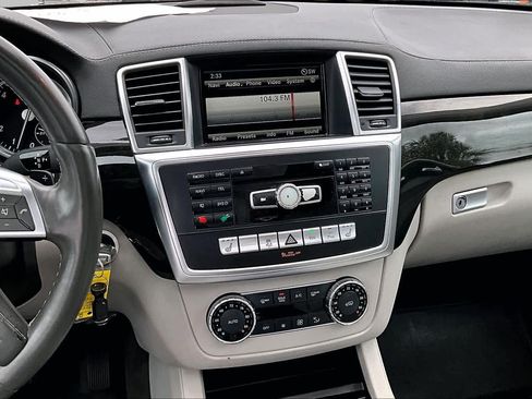 Used 2015 Mercedes-Benz GL 450 4MATIC image 7