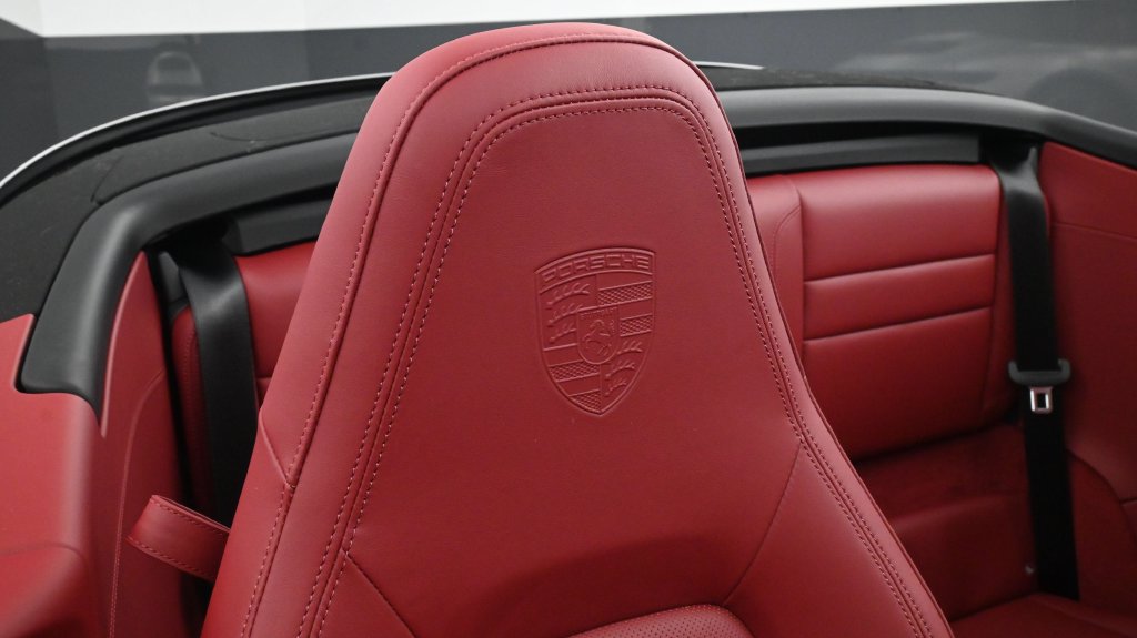 Certified 2026 Porsche 911 Carrera w/ Premium Package RWD image 19
