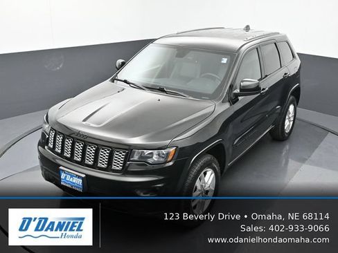 Used 2018 Jeep Grand Cherokee Altitude AWD/4WD image 21