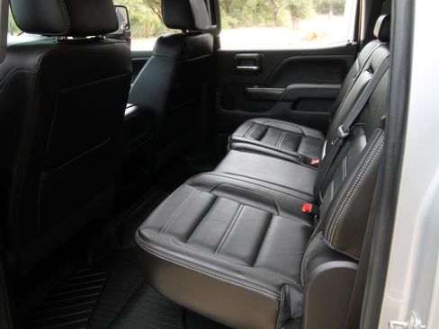 Used 2018 GMC Sierra 2500 Denali w/ Duramax Plus Package AWD/4WD image 42