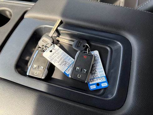 Used 2017 GMC Sierra 1500 SLT w/ SLT Premium Package image 12