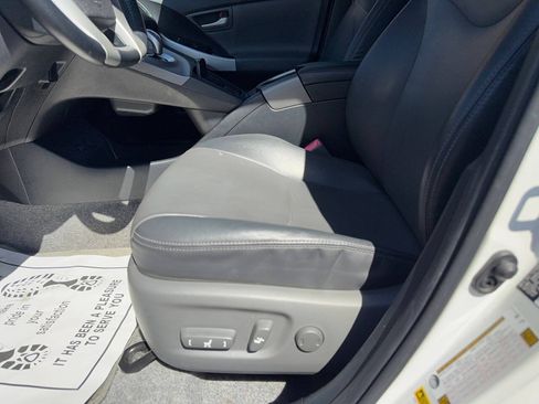 Used 2012 Toyota Prius Four FWD image 13