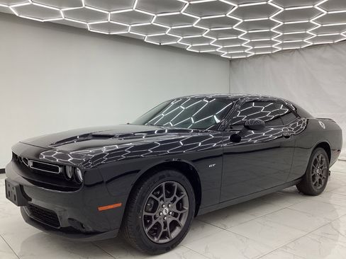 Used 2018 Dodge Challenger GT w/ Driver Convenience Group image 6