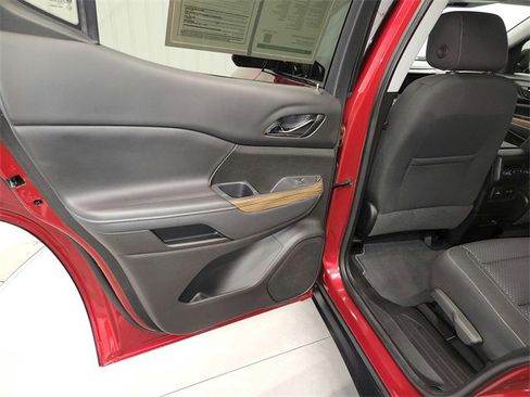 Used 2022 GMC Acadia SLE w/ Driver Convenience Package image 33