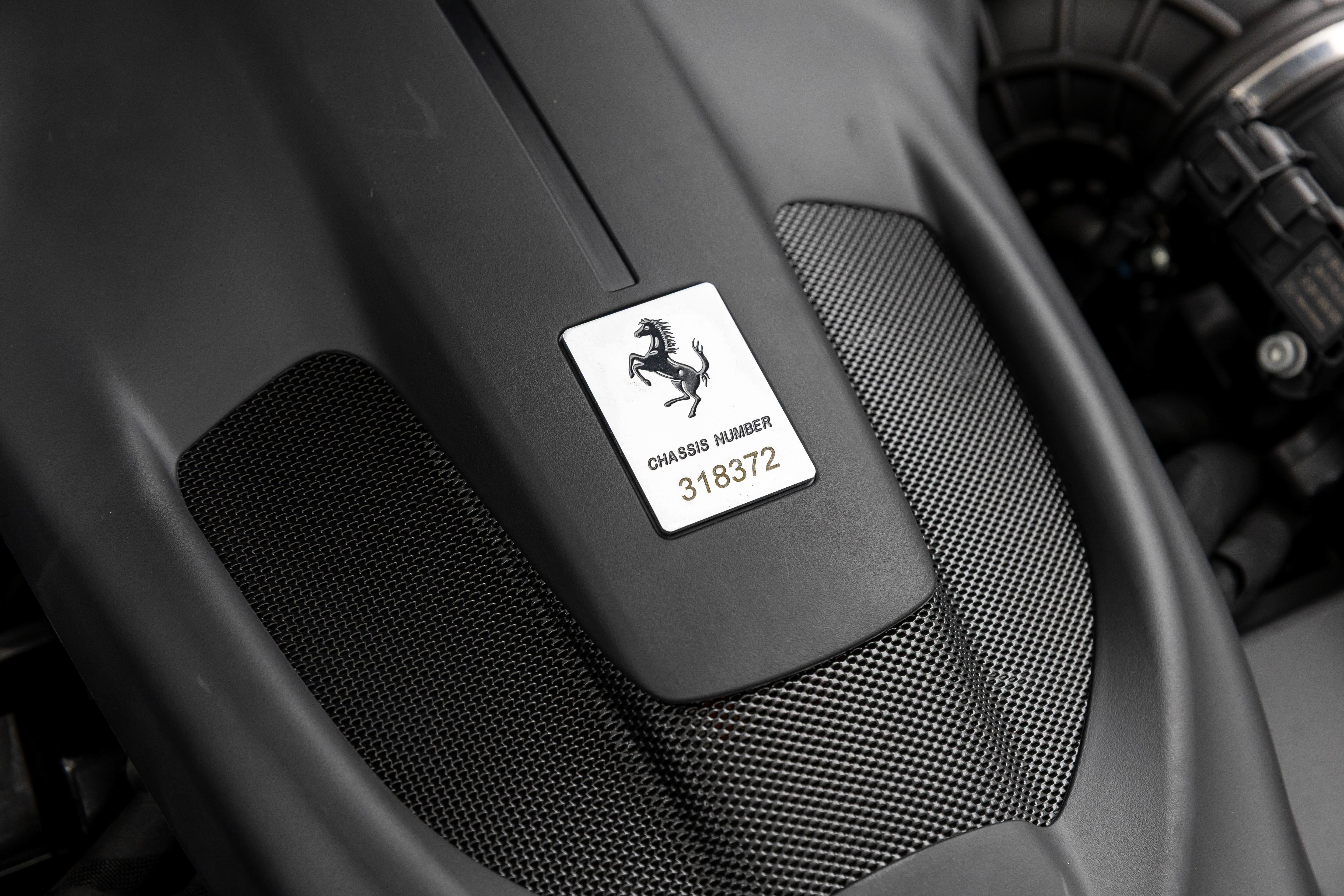 Certified 2025 Ferrari Roma Spider RWD image 21