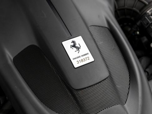 Used 2025 Ferrari Roma Spider RWD image 21