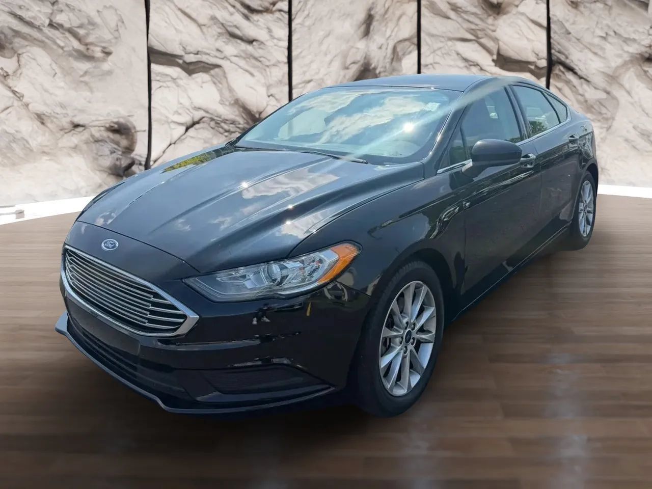 Used 2017 Ford Fusion SE FWD image 3