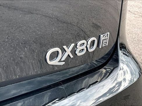 Used 2026 INFINITI QX80 Luxe w/ Cargo Package AWD/4WD image 8