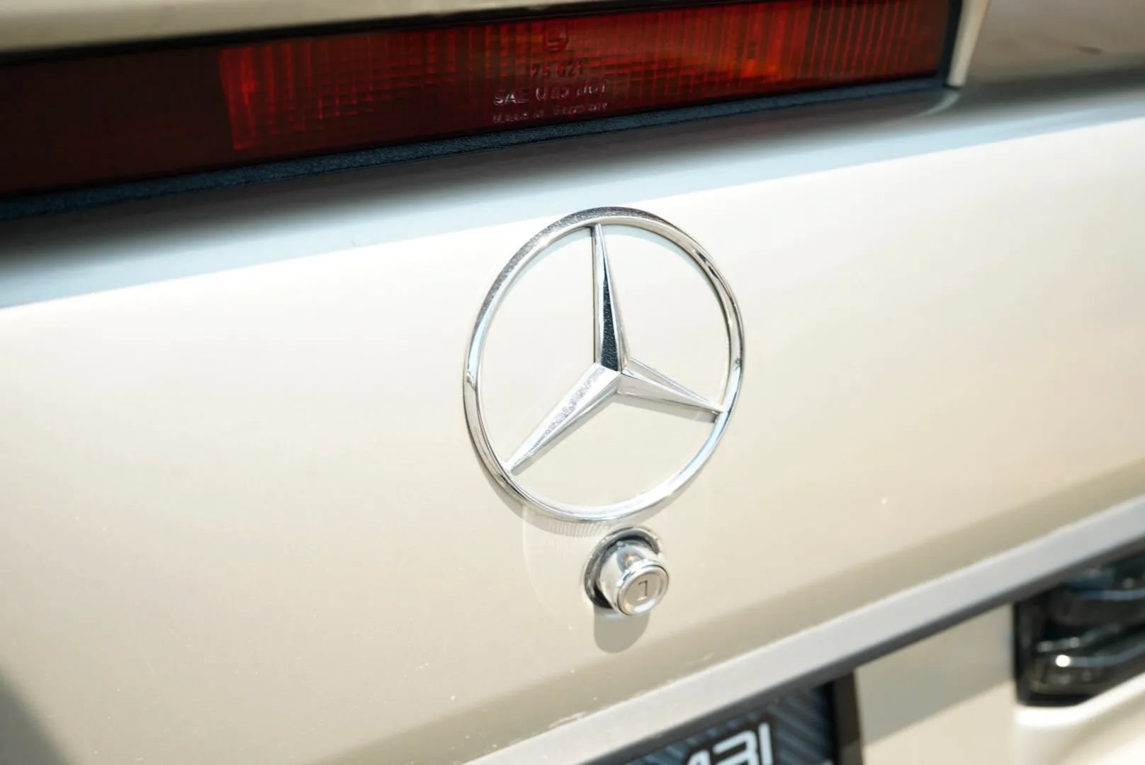 Used 1987 Mercedes-Benz 190 E 2.3-16 image 13