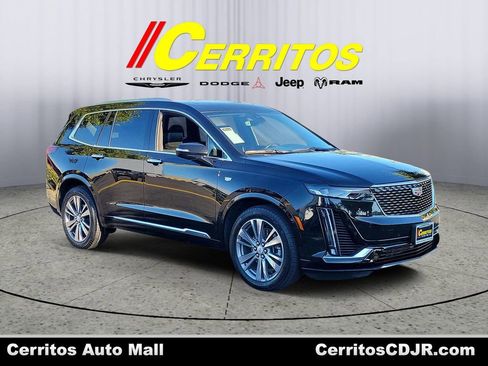 Used 2025 Cadillac XT6 Premium Luxury image 1