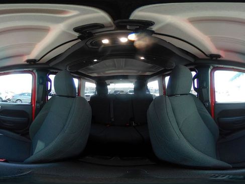 Used 2025 Jeep Wrangler Sport S image 41