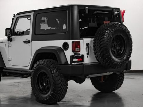 Used 2015 Jeep Wrangler Sport w/ Connectivity Group AWD/4WD image 13