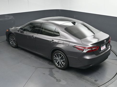 Used 2023 Toyota Camry XLE image 37