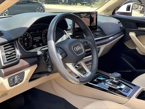 Used 2021 Audi Q5 Premium Plus image 17