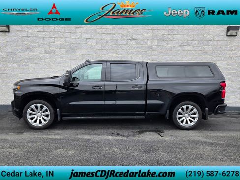 Used 2021 Chevrolet Silverado 1500 High Country w/ Technology Package AWD/4WD image 2