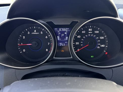 Used 2013 Hyundai Veloster w/ Style Pkg FWD image 14