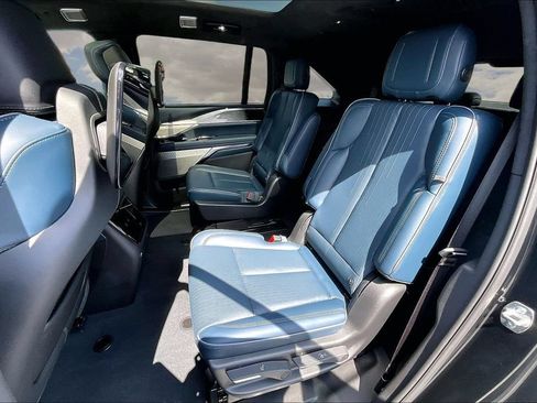 Certified 2026 Cadillac Escalade IQ Sport 2 AWD/4WD image 22