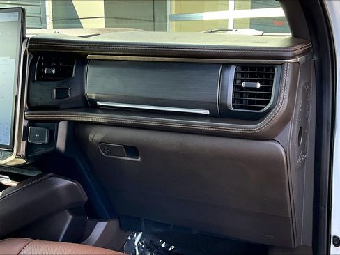 Used 2024 Ford Expedition Max King Ranch AWD/4WD image 16