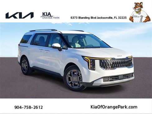 Used 2025 Kia Carnival EX image 1