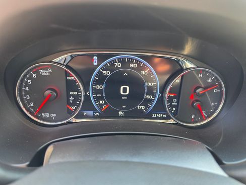 Used 2024 GMC Terrain Denali w/ Denali Premium Package AWD/4WD image 8