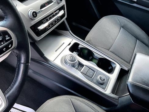 Certified 2023 Ford Explorer XLT AWD/4WD image 16