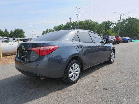 Used 2017 Toyota Corolla LE w/ Carpet Mat Package (TMS) FWD image 5