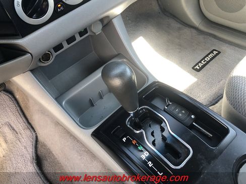 Used 2011 Toyota Tacoma 4x4 Regular Cab image 14