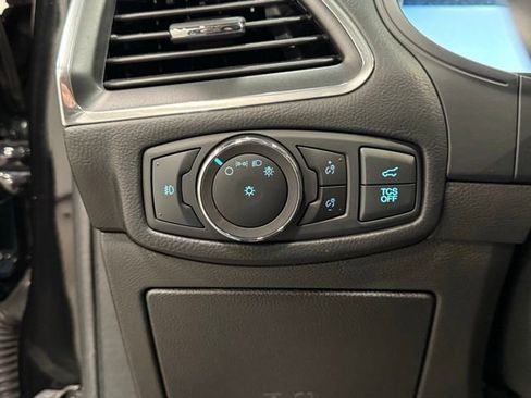 Certified 2023 Ford Edge Titanium image 15