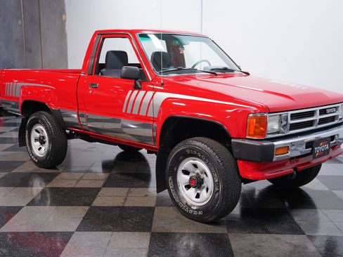 Used 1988 Toyota Pickup 4x4 Regular Cab image 14