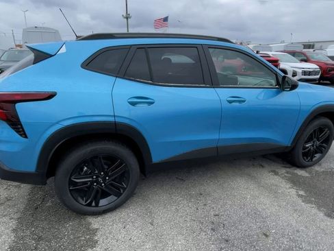 New 2026 Chevrolet Trax ACTIV w/ Sunroof Package image 2
