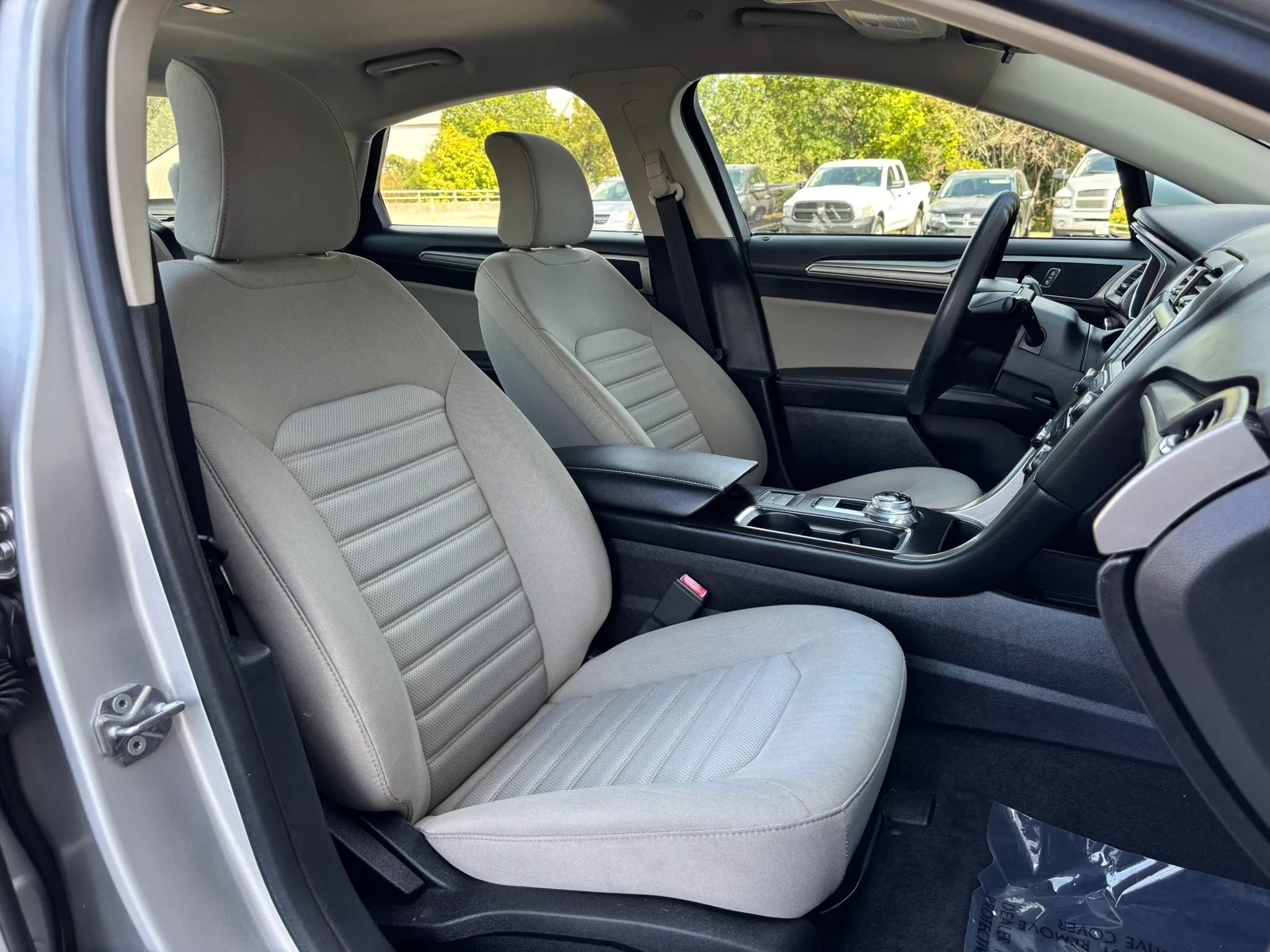 Used 2018 Ford Fusion S FWD image 15