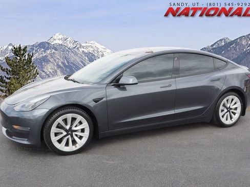 Used 2021 Tesla Model 3 Long Range image 1