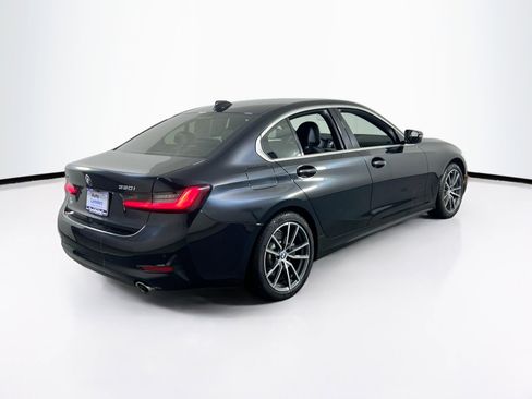 Used 2022 BMW 330i xDrive 330i xDrive w/ Driving Assistance Package image 5