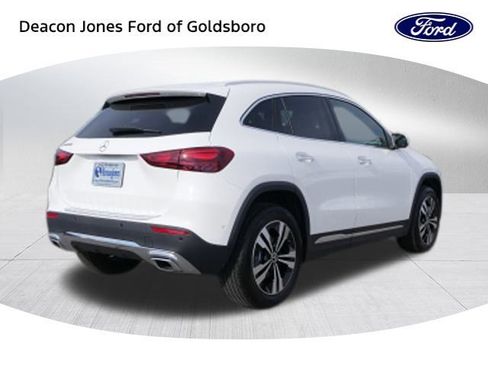 Used 2025 Mercedes-Benz GLA 250 image 3