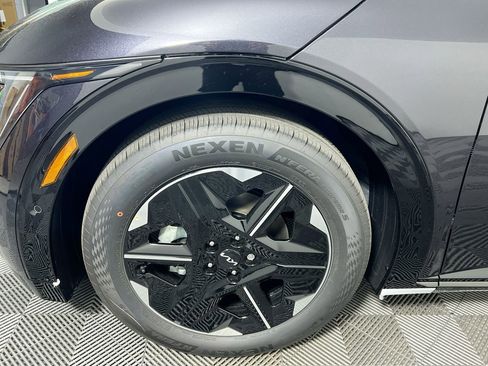 New 2025 Kia EV6 Wind image 13