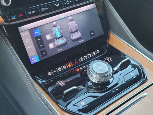 Certified 2024 Jeep Grand Wagoneer L Series III image 12