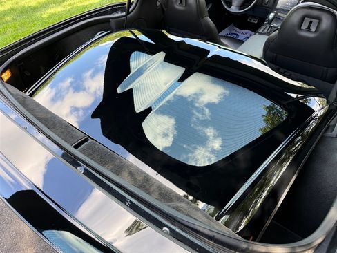 Used 2010 Chevrolet Corvette Grand Sport w/ Roof Package RWD image 58