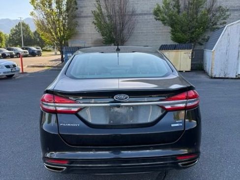 Used 2017 Ford Fusion SE w/ Fusion SE Technology Package AWD/4WD image 7