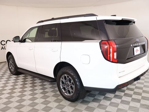 Used 2025 Ford Expedition Active RWD image 22