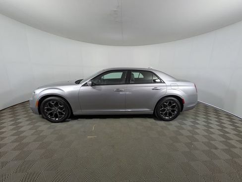 Used 2017 Chrysler 300 S AWD/4WD image 16