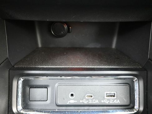 Certified 2024 Subaru Ascent Premium w/ Convenience Package image 36