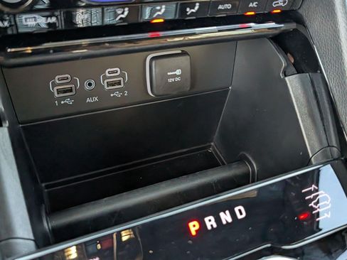 Used 2025 Jeep Grand Cherokee Summit AWD/4WD image 20