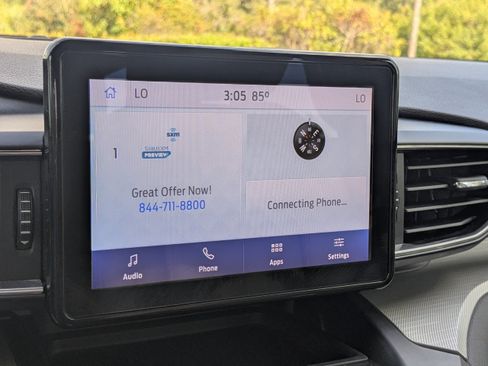 Used 2020 Ford Explorer XLT w/ Equipment Group 202A image 26