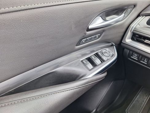 Used 2024 Cadillac XT4 Premium Luxury image 18