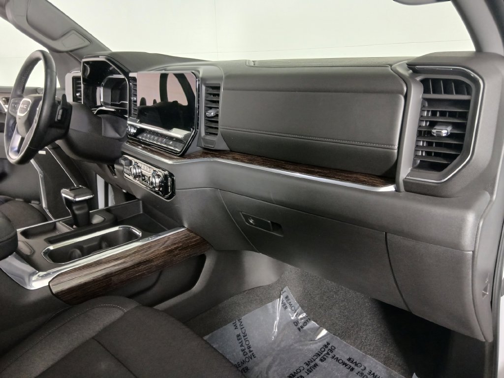 Certified 2025 GMC Sierra 1500 Elevation w/ Preferred Package AWD/4WD image 11