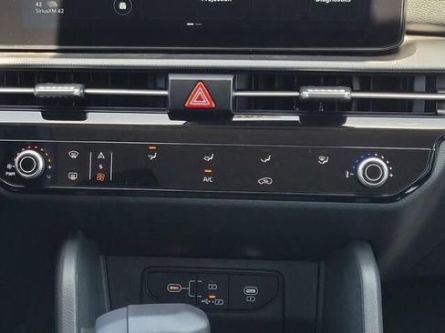New 2026 Kia Sportage LX FWD image 16